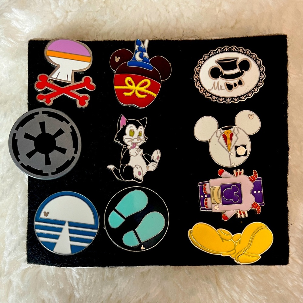 Disney Trading Pins, mixed set of 10
